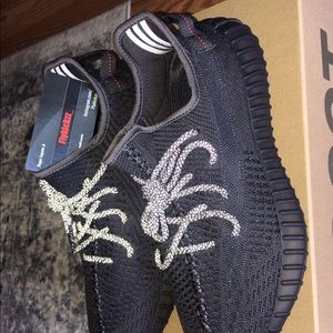 Yeezy boost 350 black non reflective